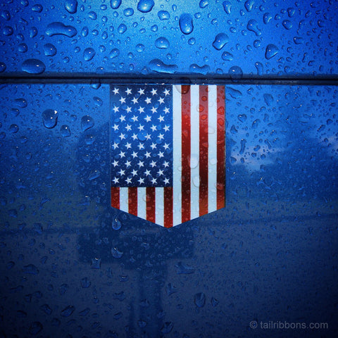 Flag of the USA car sticker - 1 3/8" x 1 3/4"